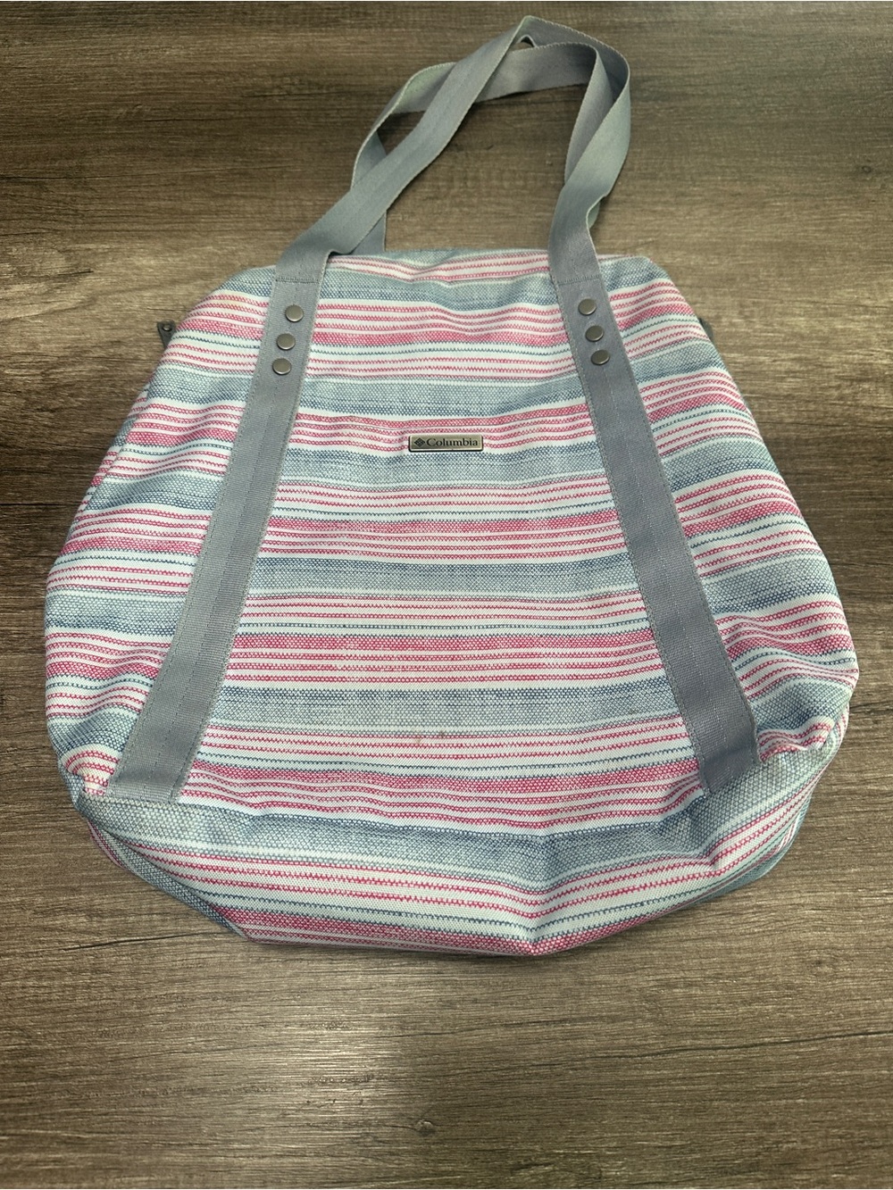 Columbia Striped Tote Bag Zip Top Double Handles Gray Straps Inner
Pockets